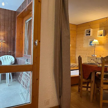 Apartment Studio Avec Acces Direct Pistes, Balcon, Casier Skis, Meribel Mottaret, Quartier Laitelet - Fr-1-355-229 *